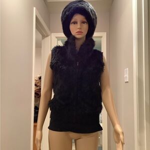 Arizona Jean Black Faux Fur Cable Knit Vest Size Large (Runs Small)